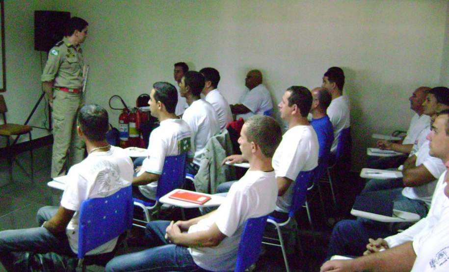5ª COREDEC Realiza Curso de formação de Agente de Defesa Civil Curso de Agente de Defesa Civil realizado em Campo Mourão