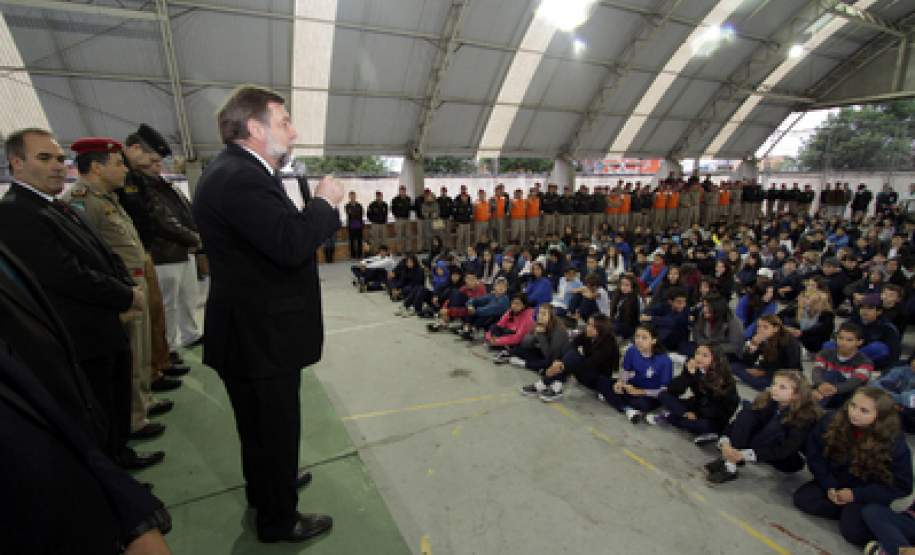 Programa Brigada Escolar - Defesa Civil na Escola. Programa Brigada Escolar - Defesa Civil na Escola.