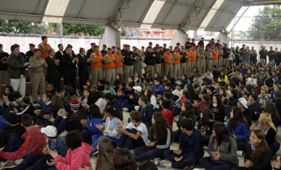 Programa Brigada Escolar - Defesa Civil na Escola. Programa Brigada Escolar - Defesa Civil na Escola.