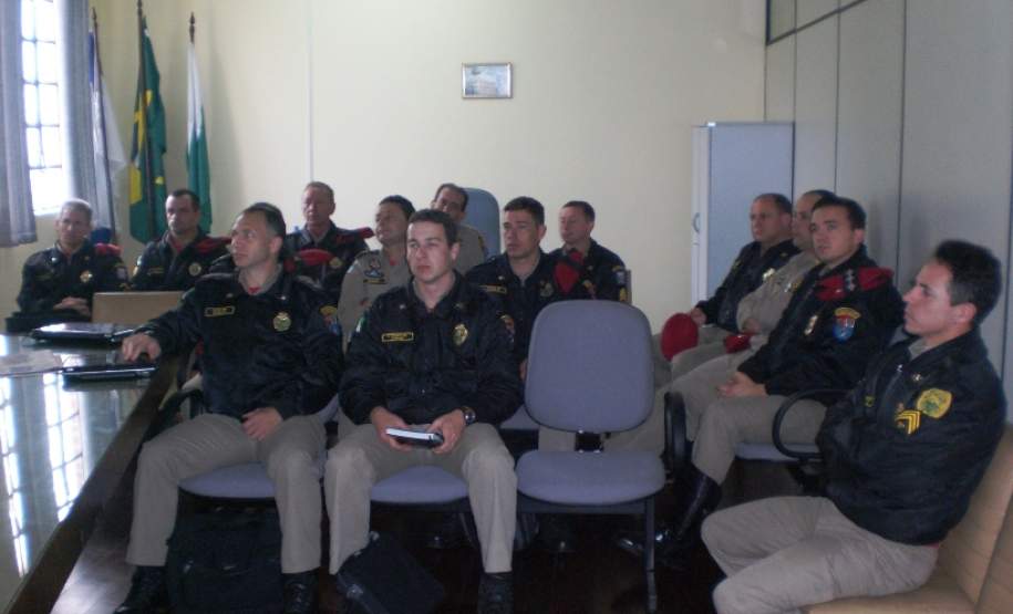 Na data de 12 de Junho 2012, na Sede do 2º GB em Ponta Grossa, realizou-se uma  Instrução aos Comandantes de SGB/SB e  Supervisores dos PBC, com a finalidade de orientá-los a dar assistência aos Coordenadores Municipais de Defesa Civil  no preenchimento de documentos no Sistema de Defesa Civil (SISDC)