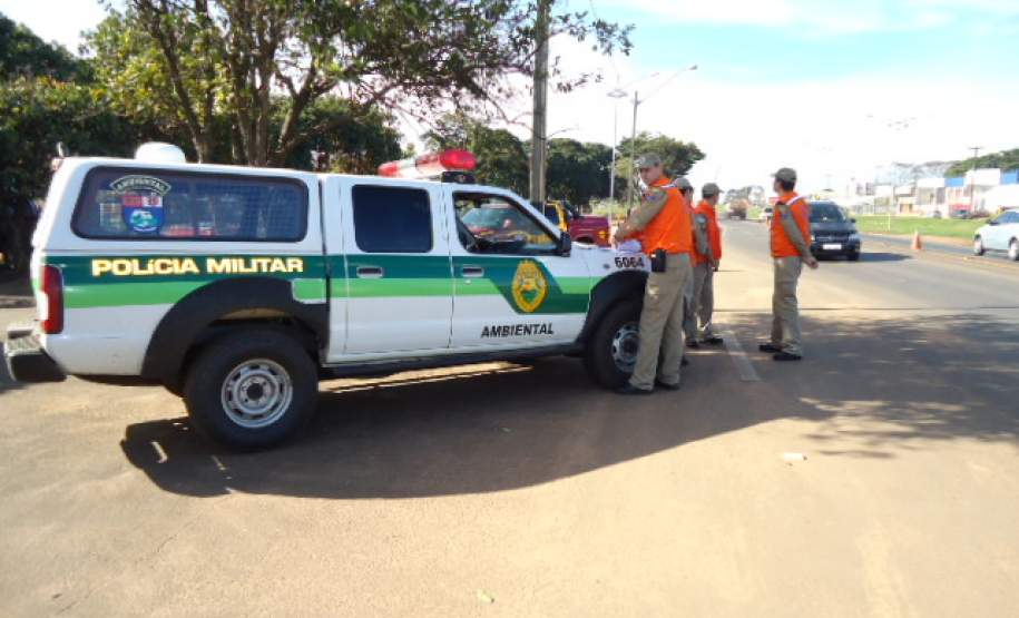 Fiscalização de produtos perigosos em Cianorte  2012, apoio da polícia Ambiental.