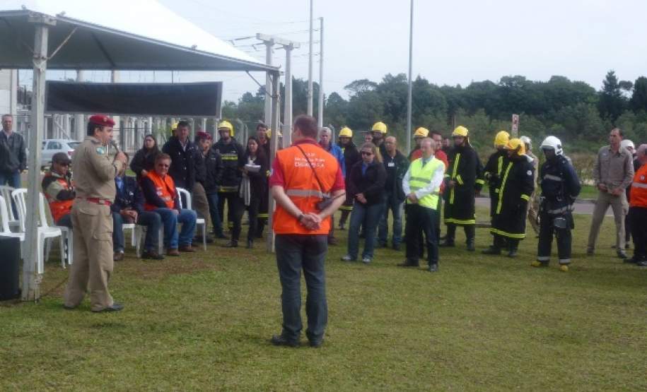 Simulado de Combate a Incêndio PAM São José dos Pinhais.