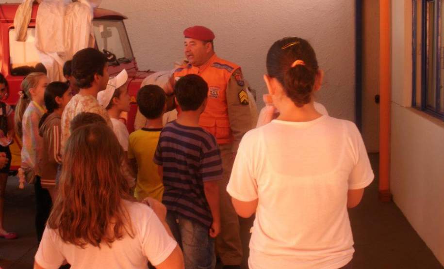 Alunos visitam PBC Altonia Alunos visitam PBC Altonia