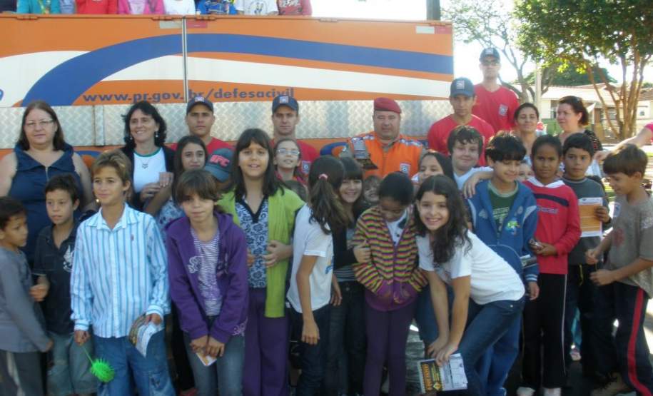 Alunos visitam PBC Altonia Alunos visitam PBC Altonia