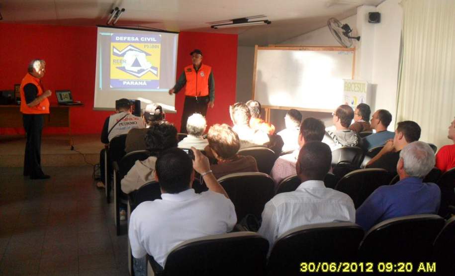 CURSO DE RÁDIO EM EMÊRGNCIA.