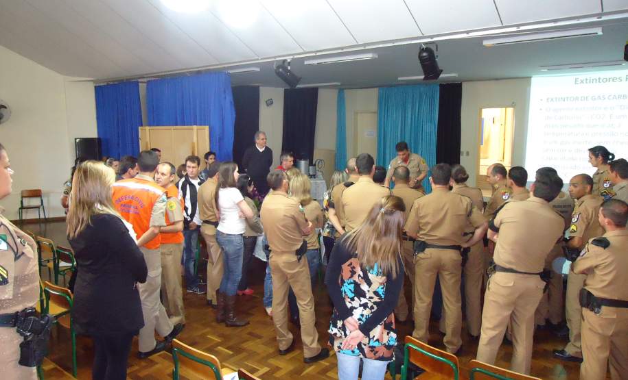 Coordenadoria Estadual de Defesa Civil capacita gestores regionais do Programa Brigadas Escolares – Defesa Civil na Escola, em Cascavel.