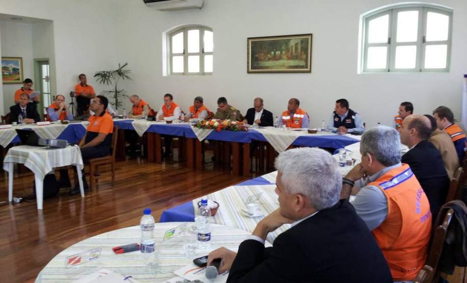 Gestores de Defesa Civil definem ações de preparação e resposta a desastres em todo o país. Gestores de Defesa Civil definem ações de preparação e resposta a desastres em todo o país.
