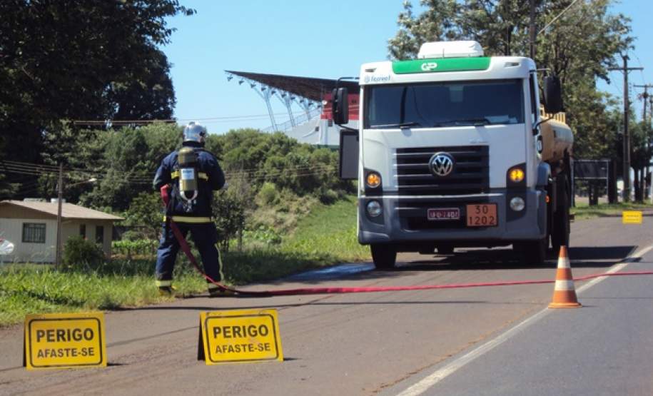 Simulado de atendimento a vazamento de Produtos Perigosos  - 2°SGBI - Pato Branco
