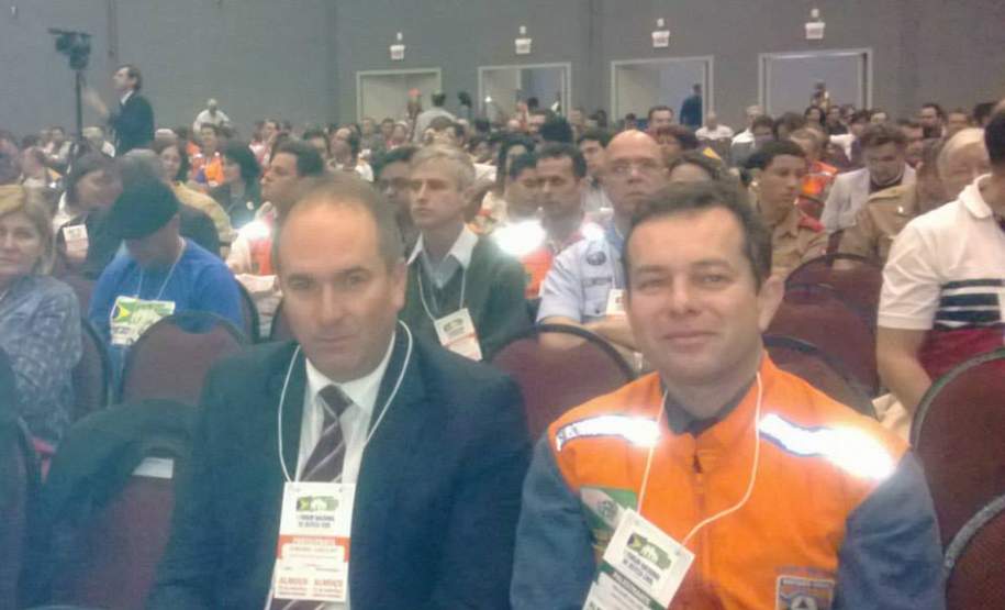 O PARANÁ NO X FÓRUM NACIONAL DE DEFESA CIVIL O PARANÁ NO X FÓRUM NACIONAL DE DEFESA CIVIL