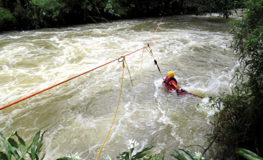O 8 º Grupamento de Bombeiros concluiu, no dia 26 deste mês, mais um treinamento de Salvamento e Operações em Águas Rápidas (SOAR) realizado com 15 Bombeiros da unidade