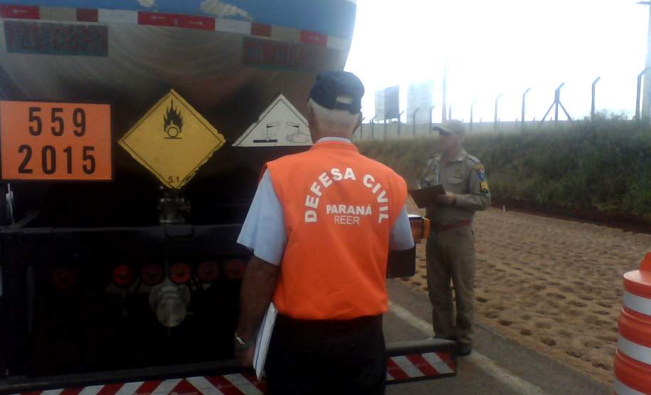 2ª CORPDEC Realiza Fiscalização ao Transporte Rodoviário de Produtos Perigosos