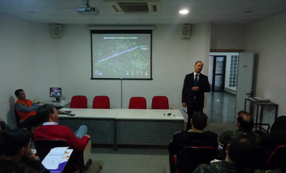 ECEME 2014 Visita da ECEME na Cornedoria Estadual de Proteção de Defesa Civil do Paraná