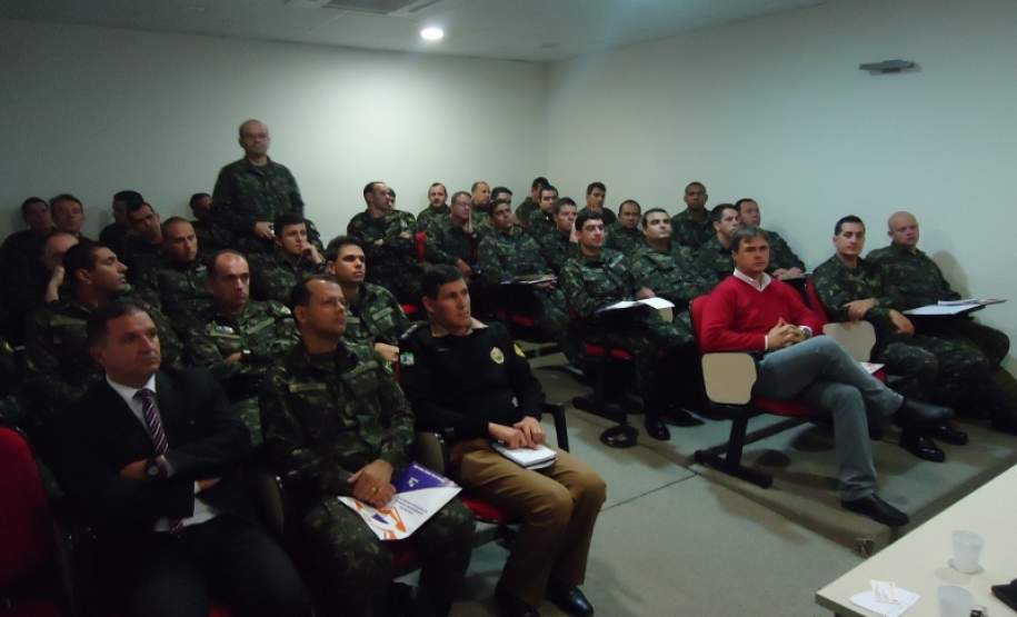 ECEME 2014 Visita da ECEME na Cornedoria Estadual de Proteção de Defesa Civil do Paraná