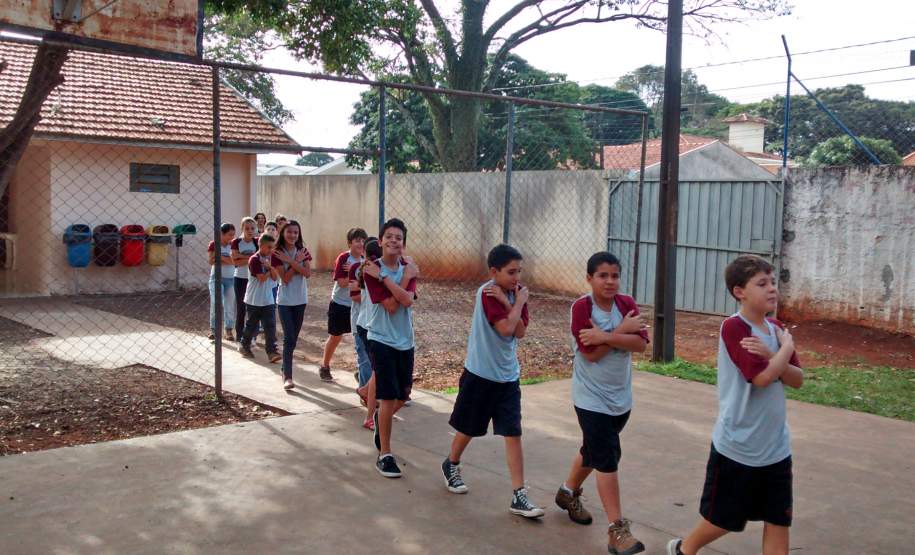 Plano de Abandono em Maringá Plano de abandono nas escolas estaduais de Maringá no Colégio Marco Antonio Pimenta