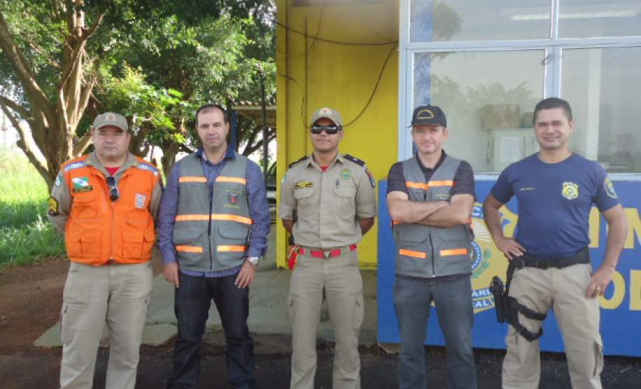 6º SUBGRUPAMENTO DE BOMBEIROS INDEPENDENTE APOIA EXÉRCITO BRASILEIRO EM FISCALIZAÇÃO NA OPERAÇÃO AGATA 8