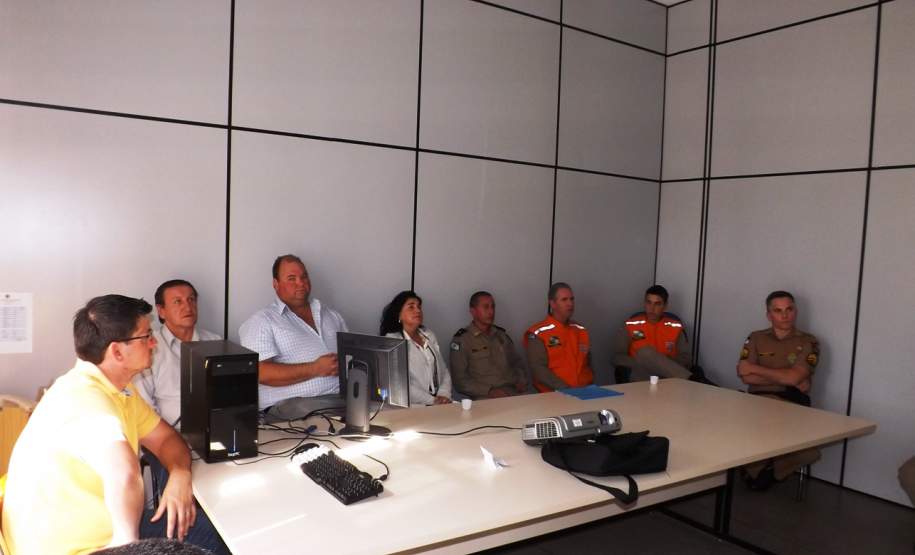 Plano de Contingência de Arapoti e Sengés Plano de Contingência de Arapoti e Sengés