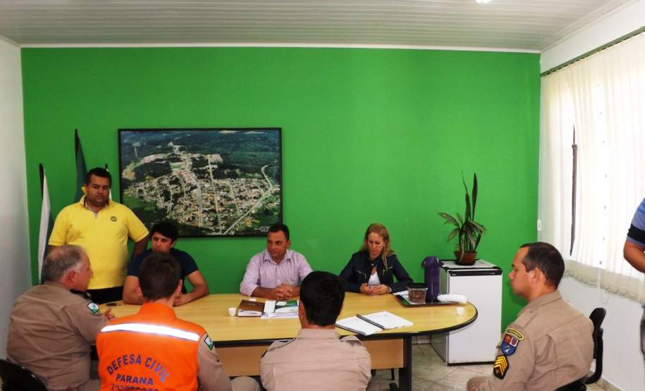 2ª CORPDEC realiza Validação dos Planos de Contingência dos Municípios de Porto Amazonas e São João do Triunfo No dia 01 de Agosto de 2014 foram assinados os Planos de Contingência da Comissão Municipal de Proteção e Defesa Civil dos Municípios de Porto Amazonas e de São João do Triunfo