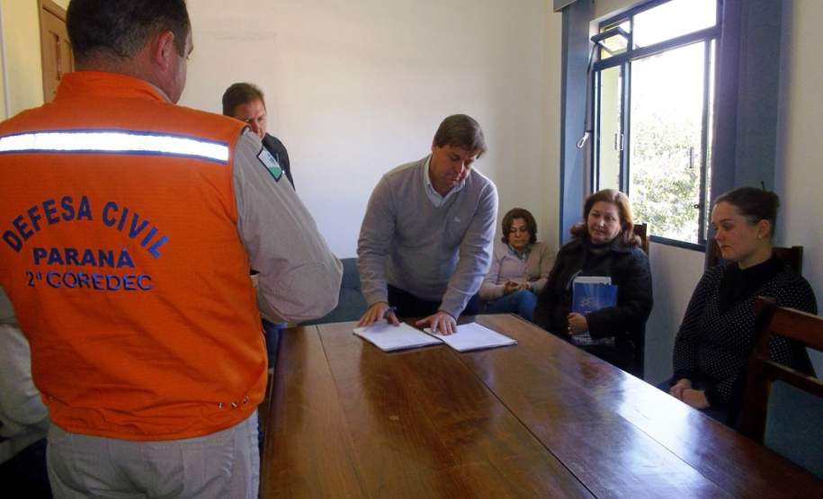 2ª CORPDEC realiza Validação dos Planos de Contingência dos Municípios de Rio Azul e Mallet No dia 11 de Agosto de 2014 foram assinados os Planos de Contingência da Comissão Municipal de Proteção e Defesa Civil dos Municípios de Rio Azul e Mallet