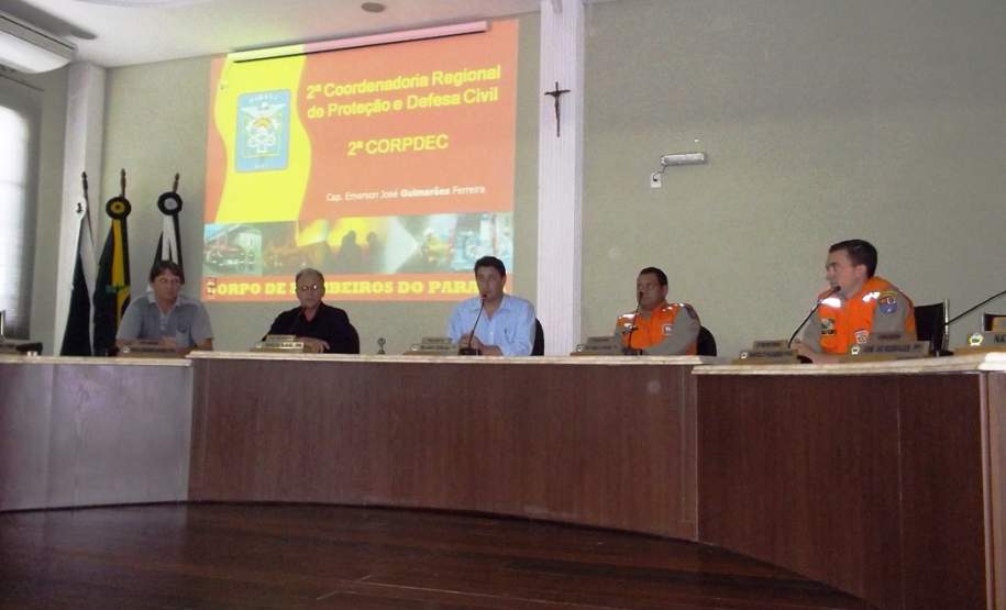 2ª CORPDEC realiza Validação dos Planos de Contingência dos Municípios de Rio Azul e Mallet No dia 11 de Agosto de 2014 foram assinados os Planos de Contingência da Comissão Municipal de Proteção e Defesa Civil dos Municípios de Rio Azul e Mallet