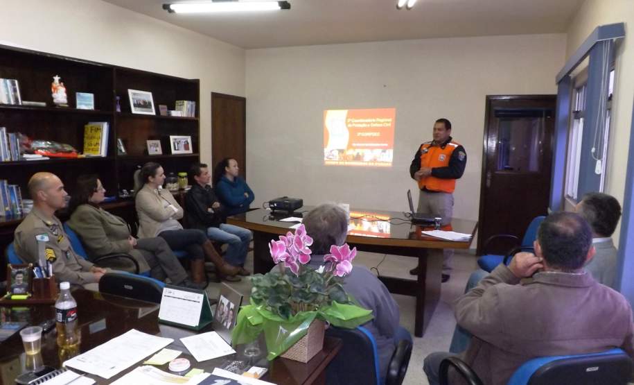 2ª CORPDEC Rumo a Validação de 100% dos Planos de Contingência dos Municípios da sua Área de Abrangência A Segunda Coordenadoria Regional de Proteção e Defesa Civil encontra-se motivada no andamento dos trabalhos de conclusão dos Planos de Contingência dos Municípios da sua Área de Abrangência