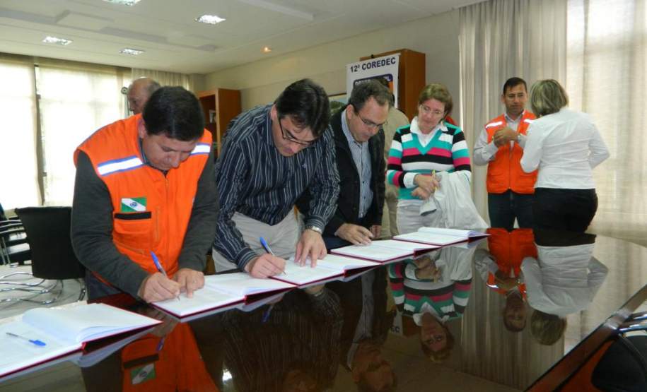 12ª CORPDEC – 3º SGBI - Plano de Contingência de Francisco Beltrão/PR. 12ª CORPDEC – 3º SGBI - Plano de Contingência de Francisco Beltrão/PR.