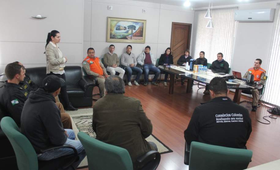 Não medindo esforços para dar o apoio presencial aos Municípios, ou mesmo on-line, a Segunda Coordenadoria Regional de Proteção e Defesa Civil segue ininterruptamente com os trabalhos  para a conclusão dos Planos de Contingência dos Municípios da sua Área de Abrangência