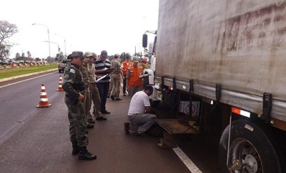9ª Coordenadoria Regional de Proteção e Defesa Civil em conjunto com o SEST SENAT organizou um curso de fiscalização em transporte rodoviário de produtos perigosos com a participação de várias entidades.