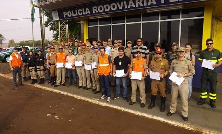 9ª Coordenadoria Regional de Proteção e Defesa Civil em conjunto com o SEST SENAT organizou um curso de fiscalização em transporte rodoviário de produtos perigosos com a participação de várias entidades.