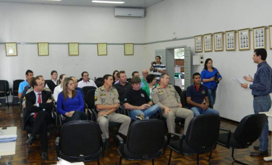 Neste data de  25 de setembro de 2014, em continuidade ao Cumprimento na lei 12.608 de 10 abril de 2012, realizamos as entregas dos Planos de Contingências, juntamente com as autoridades e munícipes de Capanema e Planalto – PR.