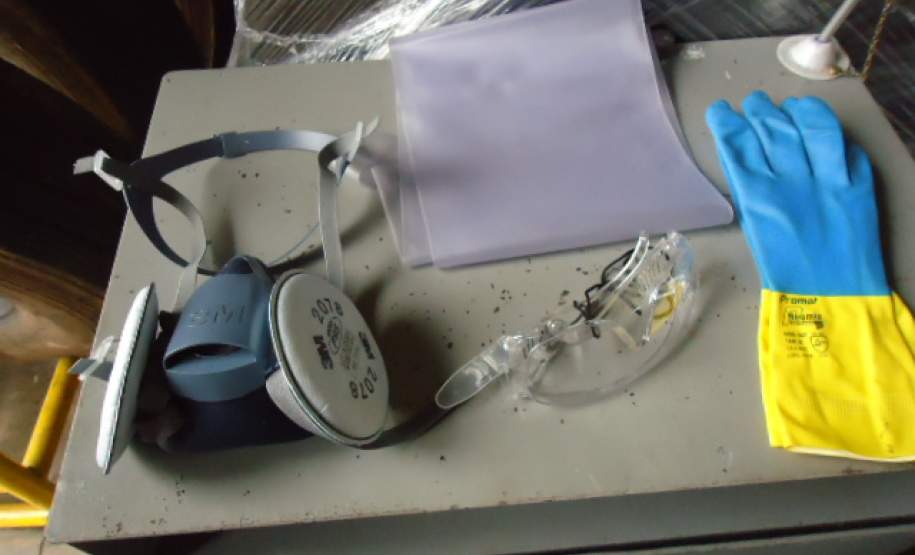 A 15ª Coordenadoria Regional de Proteção e Defesa Civil – 6º Subgrupamento de Bombeiros Independente realizou no dia 23 de Julho de 2015,  fiscalização na empresa Baterax Industria e Comércio de Acumuladores LTDA, município de Umuarama – PR, verificando os meios de segurança utilizados no armazenamento e manuseio de produtos perigosos