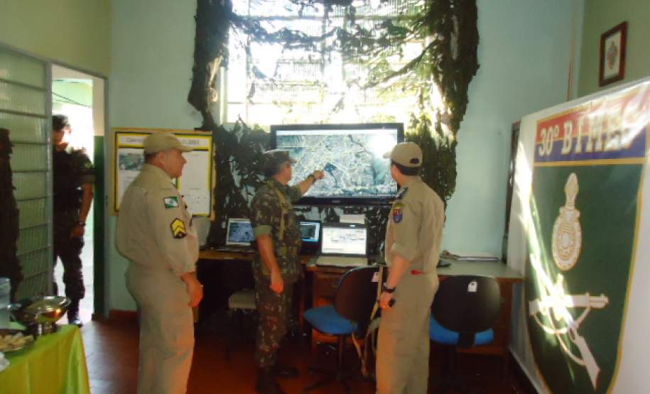 A 15ª Coordenadoria Regional de Proteção e Defesa Civil participou da Operação Fronteira Sul realizada pelo Exército Brasileiro que ocorreu entre os dias 05 ao dia 10 de Novembro, atuando na fiscalização do Transporte Rodoviário de Produtos Perigosos nas Rodovias da Região metropolitana de Umuarama.