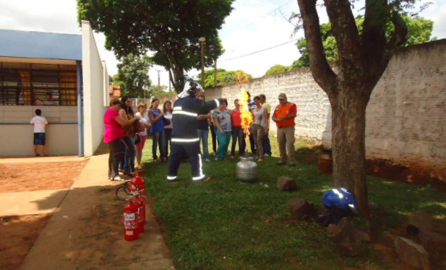 Realizado pela 15ª Coordenadoria Regional de Proteção e Defesa Civil o Curso de Capacitação de Brigada Escolar no município de Ivaté
