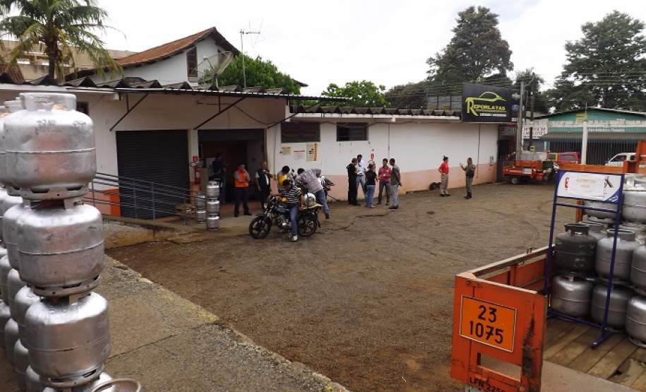 9ª Coordenadoria Regional de Proteção e Defesa Civil em conjunto com várias instituições, desenvolveu uma fiscalização em depósitos, armazenamentos e revendas de produtos perigosos no município de Foz do Iguaçu.