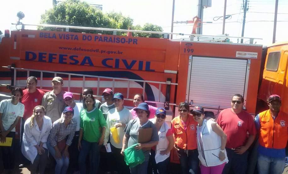 Bela Vista do Paraíso Defesa Civil no multirão da dengue em Bela Vista do Paraíso