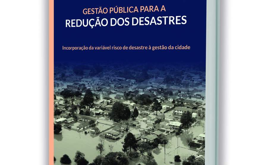Integrante da CEPDEC/PR lança livro em Curitiba Integrante da CEPDEC/PR lança livro em Curitiba