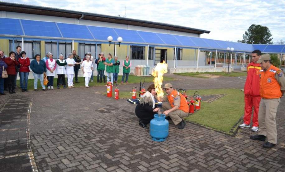 13ª CORPDEC CAPACITA BRIGADISTAS DE APAES