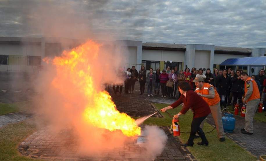 13ª CORPDEC CAPACITA BRIGADISTAS DE APAES