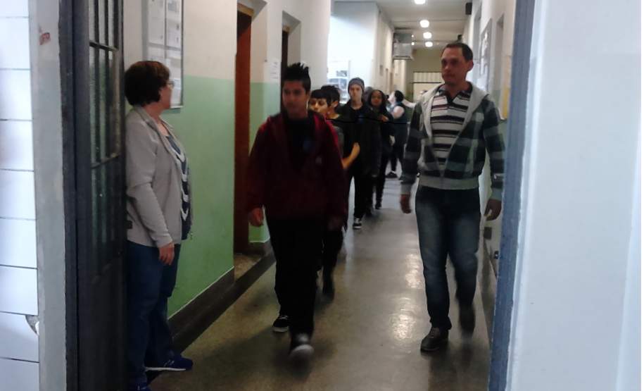 1ª CORPDEC participa de simulados de plano de abandono em Colégios Estaduais de Curitiba