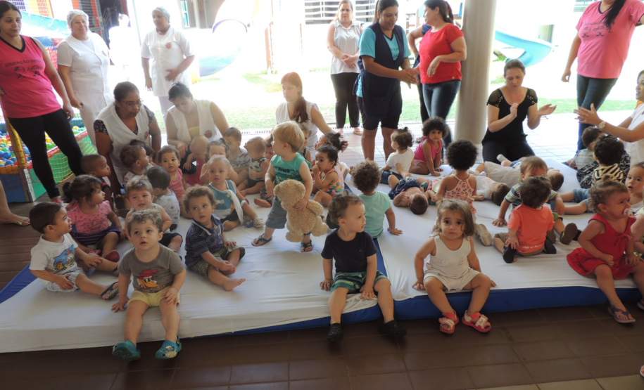 A 5ª CORPEDEC - Coordenadoria Regional de Proteção e  Defesa Civil, realizou na tarde de ontem, 29, plano de abandono no CMEI, Centro Municipal de Educação Infantil, Gerardo Braga, na cidade de Maringá. A realização do simulado de abandono se deve a continuação dos treinamentos e conhecimentos adquiridos no curso de Brigadas Escolares.