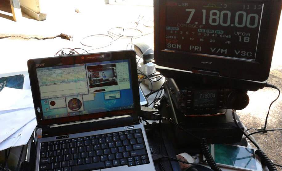 SIMULADO REER (REDE ESTADUAL DE EMERGÊNCIA DE RADIOAMADORES) No último dia 07 voluntários realizaram um simulado de radioemergência da Rede Estadual de Emergência de Radioamadores - REER