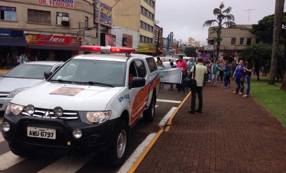 DEFESA CIVIL PARTICIPA DO DIA D. Defesa Civil se une a Agentes da Saúde dos Municípios do Paraná para combater o mosquito Aedes aegypti, transmissor da dengue, chikungunya e zika vírus.