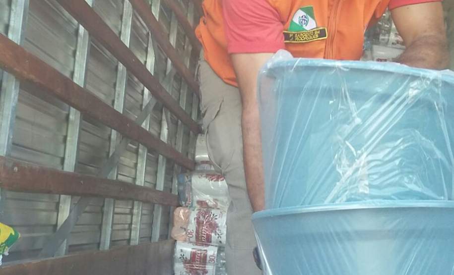 DEFESA CIVIL ESTADUAL INICIA ENTREGA DE AJUDA HUMANITÁRIA PARA OS MUNICÍPIOS AFETADOS PELAS CHUVAS. DEFESA CIVIL ESTADUAL INICIA ENTREGA DE AJUDA HUMANITÁRIA PARA OS MUNICÍPIOS AFETADOS PELAS CHUVAS.