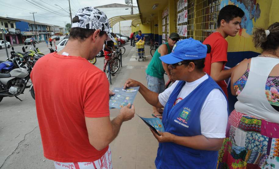 O sábado de Carnaval (6) foi escolhido pelo Governo do Estado para a realização da campanha Hora H – Todos contra o mosquito da Dengue. O objetivo é convocar todos os paranaenses a vistoriar casas e quintais simultaneamente, às 10h da manhã, com o objetivo de eliminar criadouros do mosquito transmissor da dengue, zika e chikungunya.