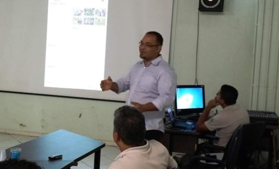 Coordenador de Defesa Civil de Matelândia, explano sobre os projetos apresentados no 2º Congresso Paranaense de Saúde Pública, realizado em 2014.