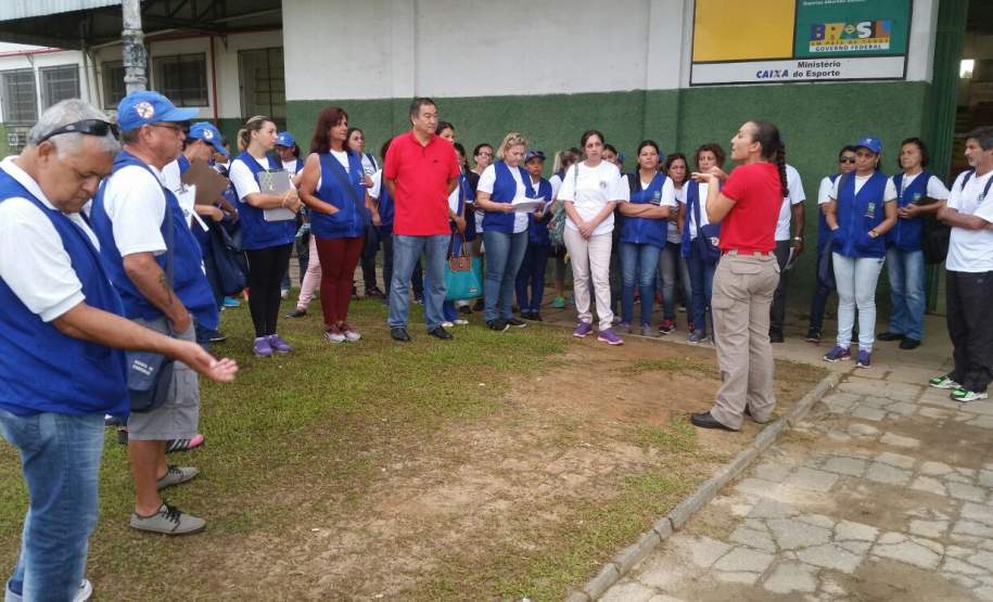 DEFESA CIVIL NA OPERAÇÃO DENGUE SEM ASAS A partir de hoje (12/02) a Defesa Civil e Militares das Forças Armadas iniciaram um grande trabalho para acabar com focos do mosquito Aedes Aegypti em Paranaguá, um dos Municípios mais afetados pela epidemia