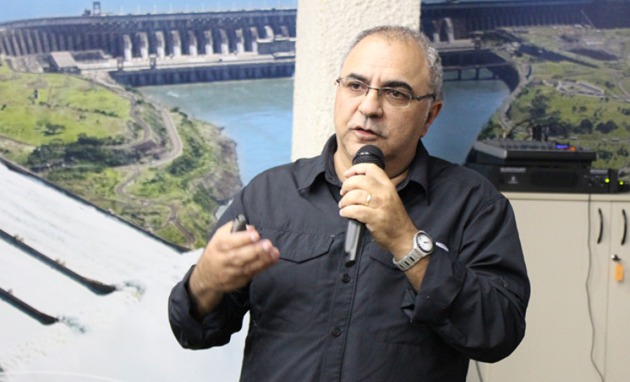Debate – Tremores de Terra em Londrina-PR No dia 31 de março a Câmara Técnica Ciências da Terra, com apoio da Câmara Técnica Gestão de Catástrofes e da Associação Profissional dos Geólogos do Paraná (Agepar), promoveu debate sobre os tremores de terra ocorridos em Londrina em dezembro de 2015 e janeiro de 2016.