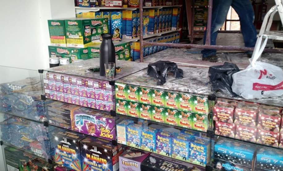 9ª Coordenadoria Regional de Proteção e Defesa Civil realiza fiscalização em depósitos e revendas de produtos perigosos no município de Foz do Iguaçu. 9ª Coordenadoria Regional de Proteção e Defesa Civil realiza fiscalização em depósitos e revendas de produtos perigosos no município de Foz do Iguaçu.