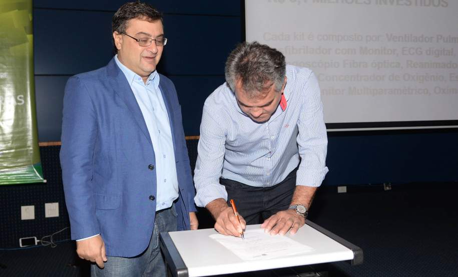 O secretário estadual da Saúde, Michele Caputo Neto, disse nesta terça-feira (12) que o Estado do Paraná está preparado para enfrentar um possível aumento no número de casos de gripe neste ano. Segundo ele, a rede pública de saúde tem estrutura, equipamentos, medicamentos e profissionais de saúde capacitados para dar reposta a esse tipo de situação.