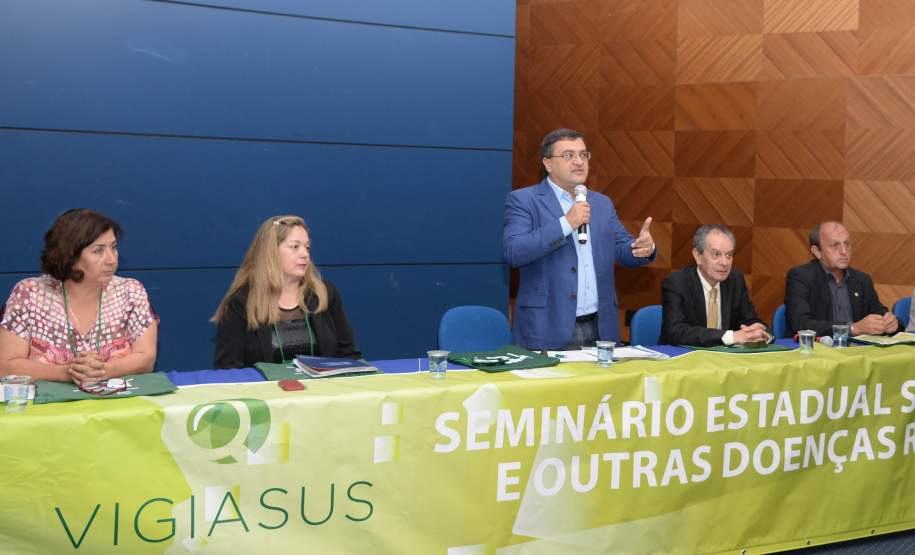 O secretário estadual da Saúde, Michele Caputo Neto, disse nesta terça-feira (12) que o Estado do Paraná está preparado para enfrentar um possível aumento no número de casos de gripe neste ano. Segundo ele, a rede pública de saúde tem estrutura, equipamentos, medicamentos e profissionais de saúde capacitados para dar reposta a esse tipo de situação.