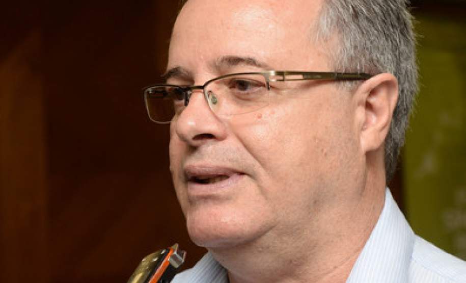 O secretário estadual da Saúde, Michele Caputo Neto, disse nesta terça-feira (12) que o Estado do Paraná está preparado para enfrentar um possível aumento no número de casos de gripe neste ano. Segundo ele, a rede pública de saúde tem estrutura, equipamentos, medicamentos e profissionais de saúde capacitados para dar reposta a esse tipo de situação.